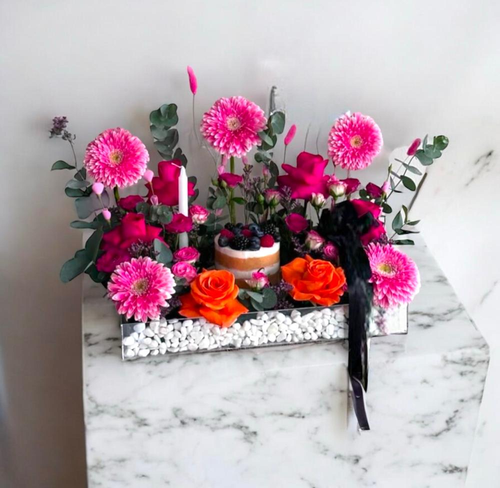 باقة الاحتفال مع جاناش Flowery فلاوري.