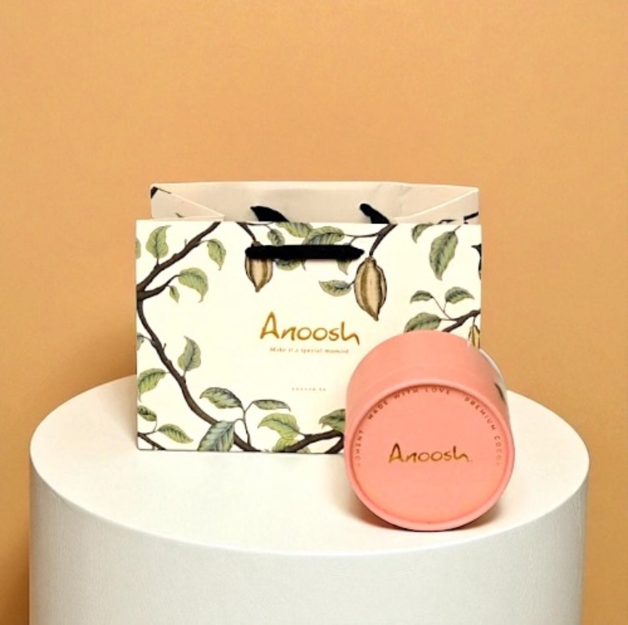 أنوش شوكولاتة مغلفة وردية