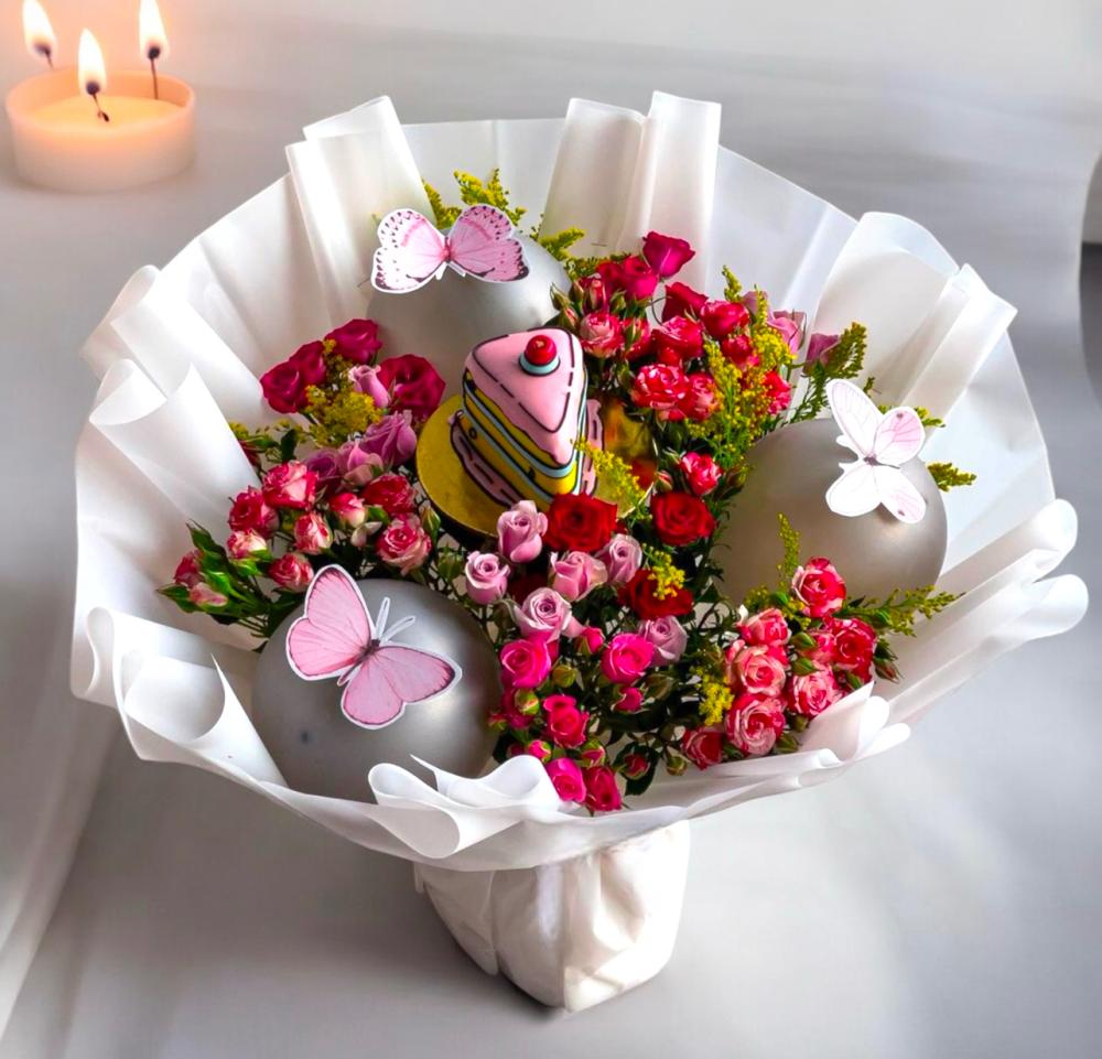 باقة الاحتفال Flowery فلاوري.