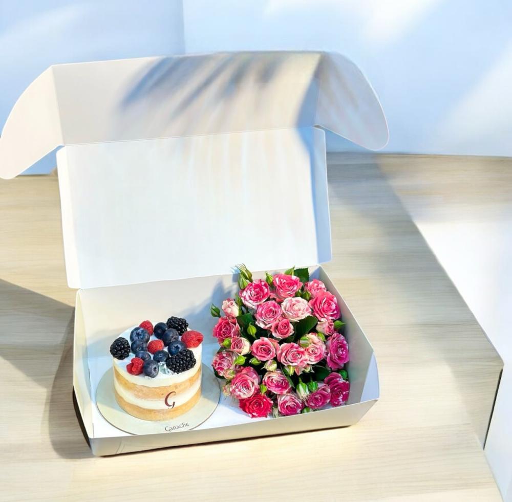 باقة الاحتفال مع جاناش الفاخر Flowery فلاوري.