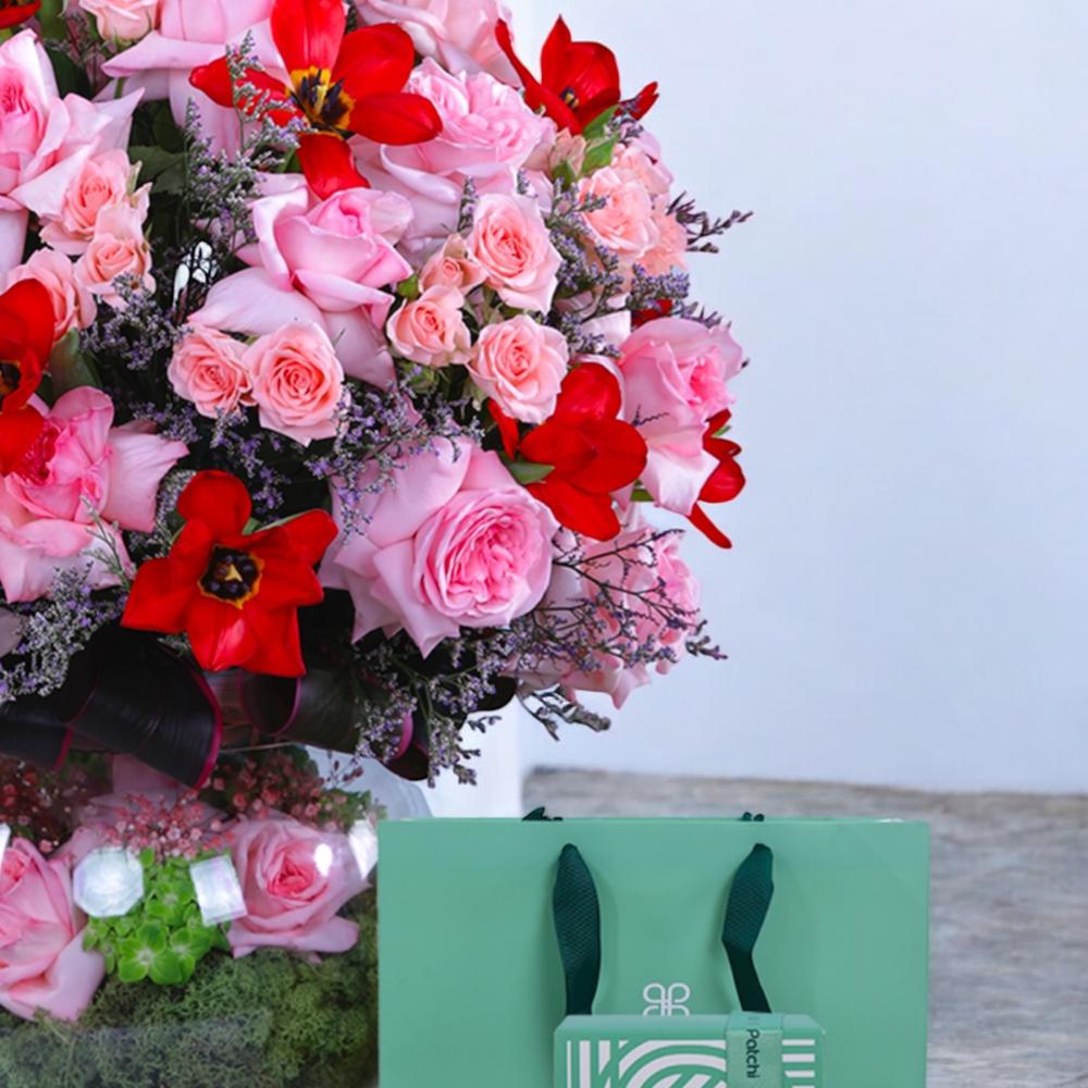 مزهرية ورد الربيع مع باتشي Flowery فلاوري.