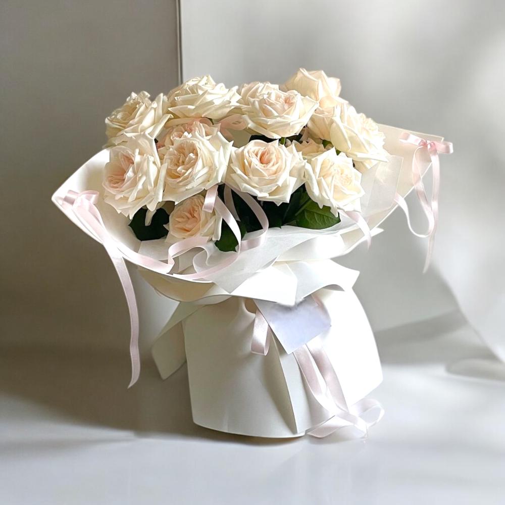 باقة الأناقة Flowery فلاوري.