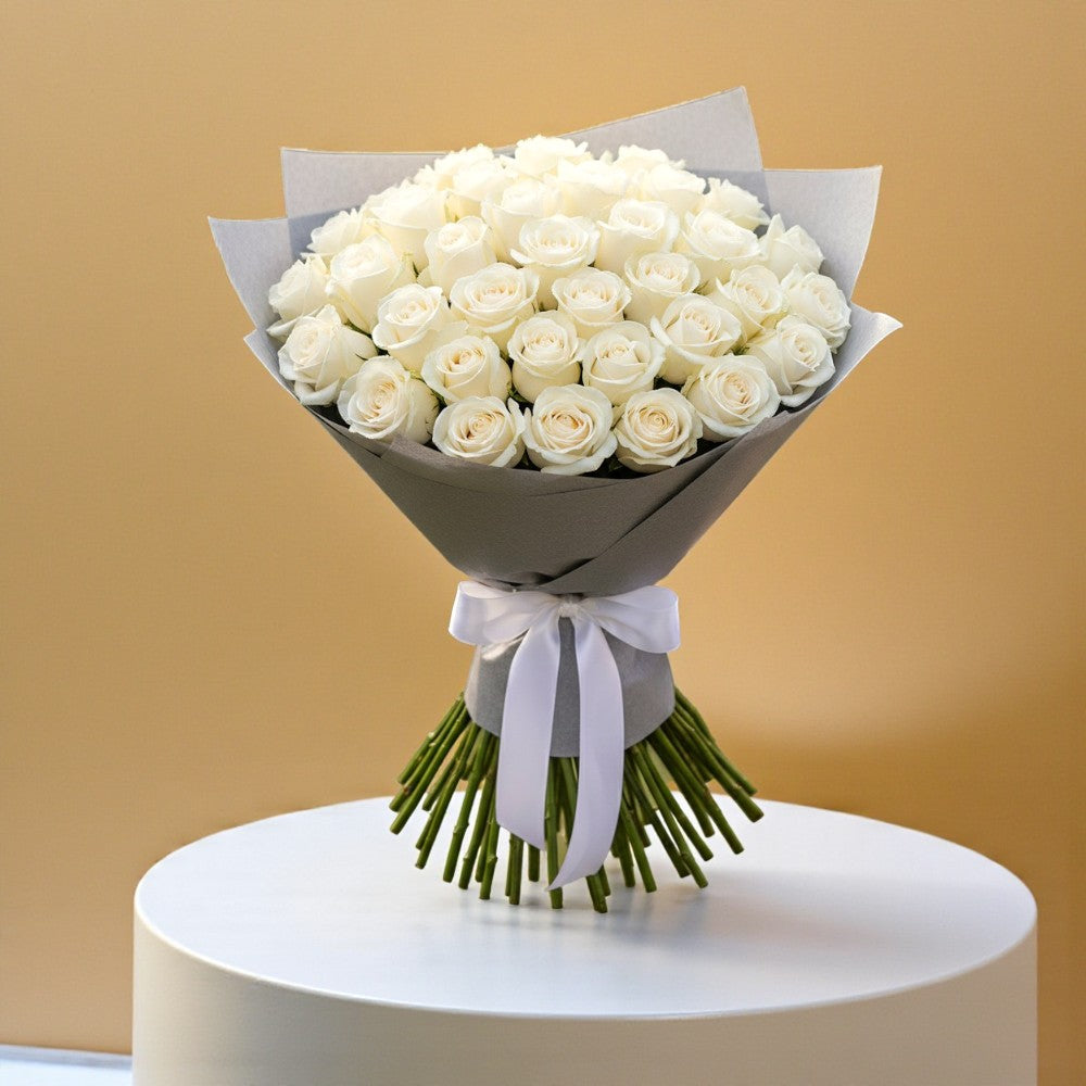 باقة اللؤلؤ جوري ابيض Flowery فلاوري.