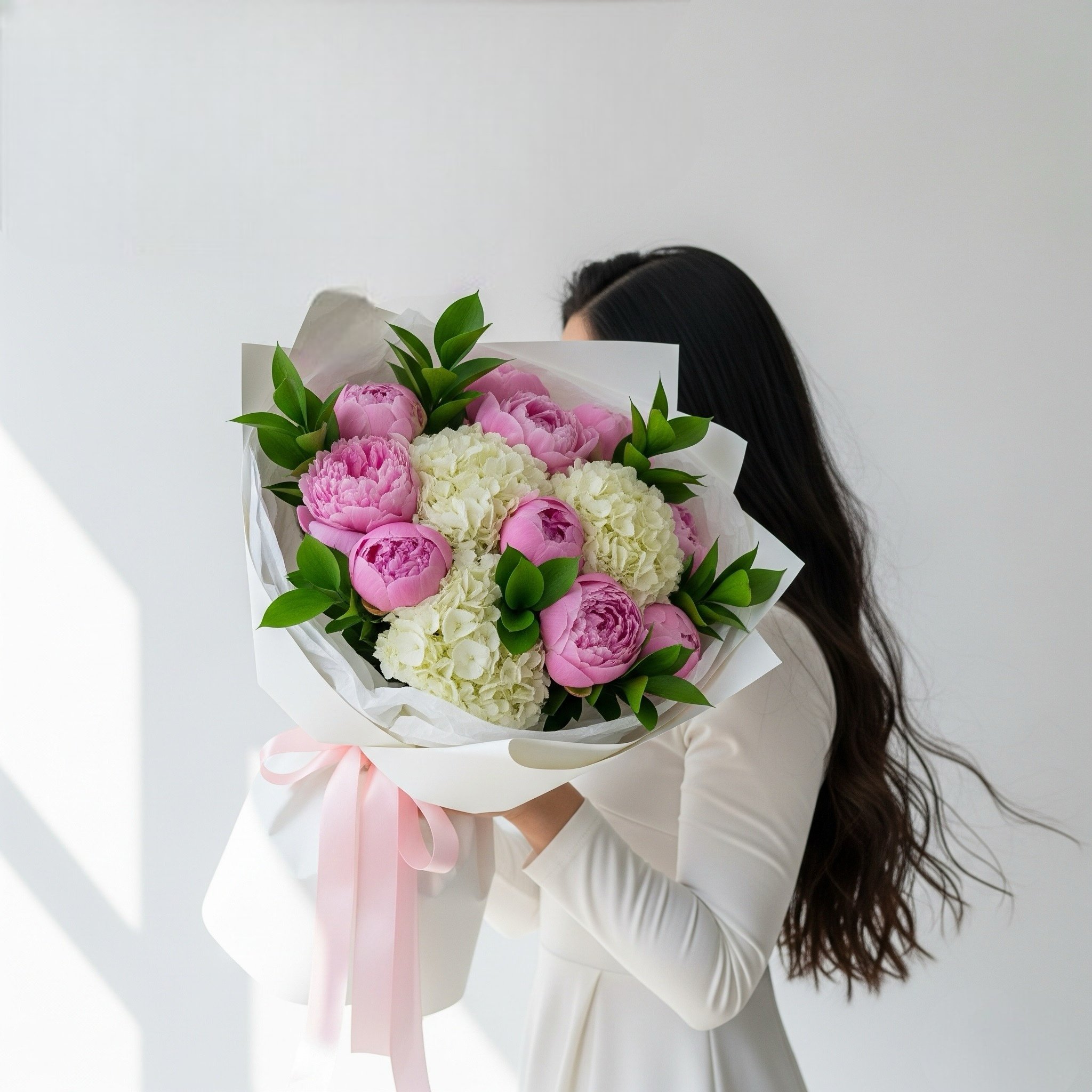 باقة الأناقة الوردية - بيوني وهيدرانجيا Flowery فلاوري.