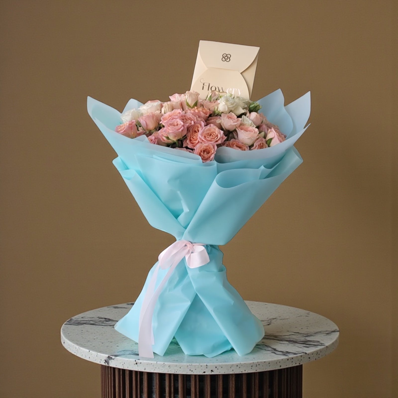 delicate bouquet of roses